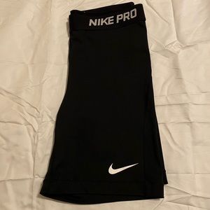 Nike Long Compression Shorts🌹🌹